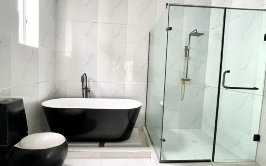 5 BEDROOM FULLY DETACHED DUPLEX WITH SWIMMING POOL AND BQ FOR SALE!!!