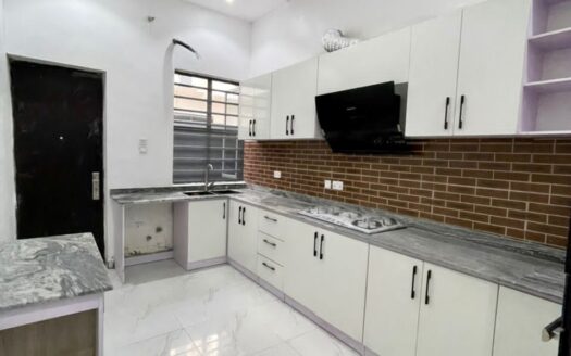 SUPERBLY FINISHED DECENTLY SPACED 4 BEDROOM SEMI-DETACHED LUXURY DUPLEX